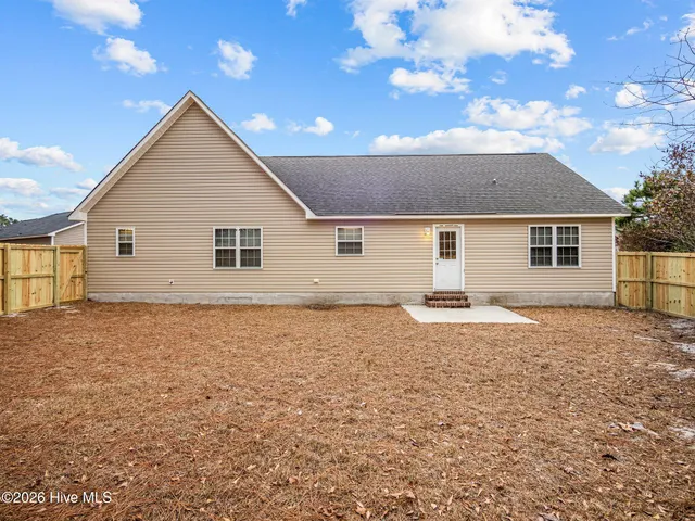 $1,650 | 203 Michel Court, Hubert, NC 28539