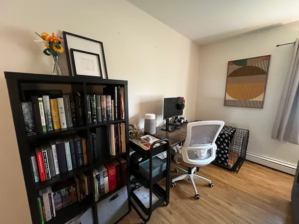 $1,650 | 481 Duane Terrace, Unit A2, Glen Ellyn, IL 60137