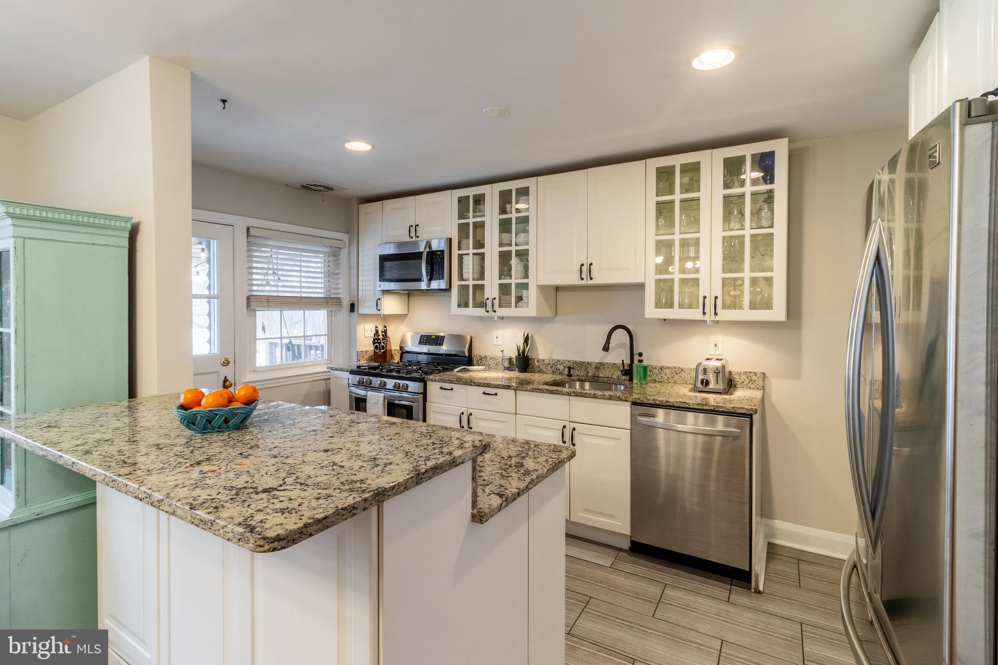417 Lambeth Road Catonsville, MD 21228 - Photo 16 of 75 Upgraded and renovated kitchen
