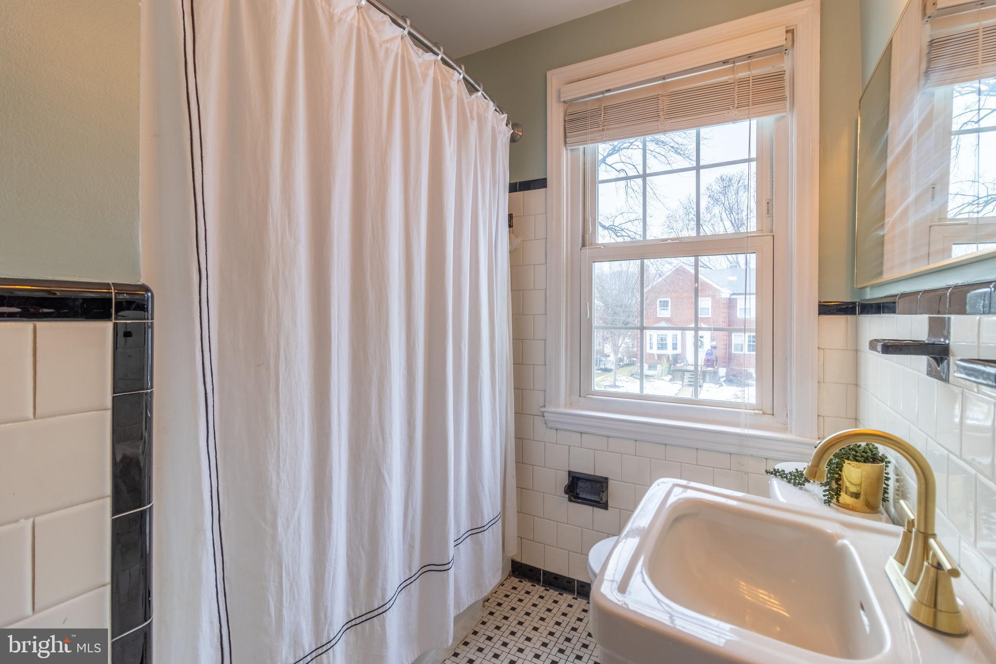 417 Lambeth Road Catonsville, MD 21228 - Photo 41 of 75
