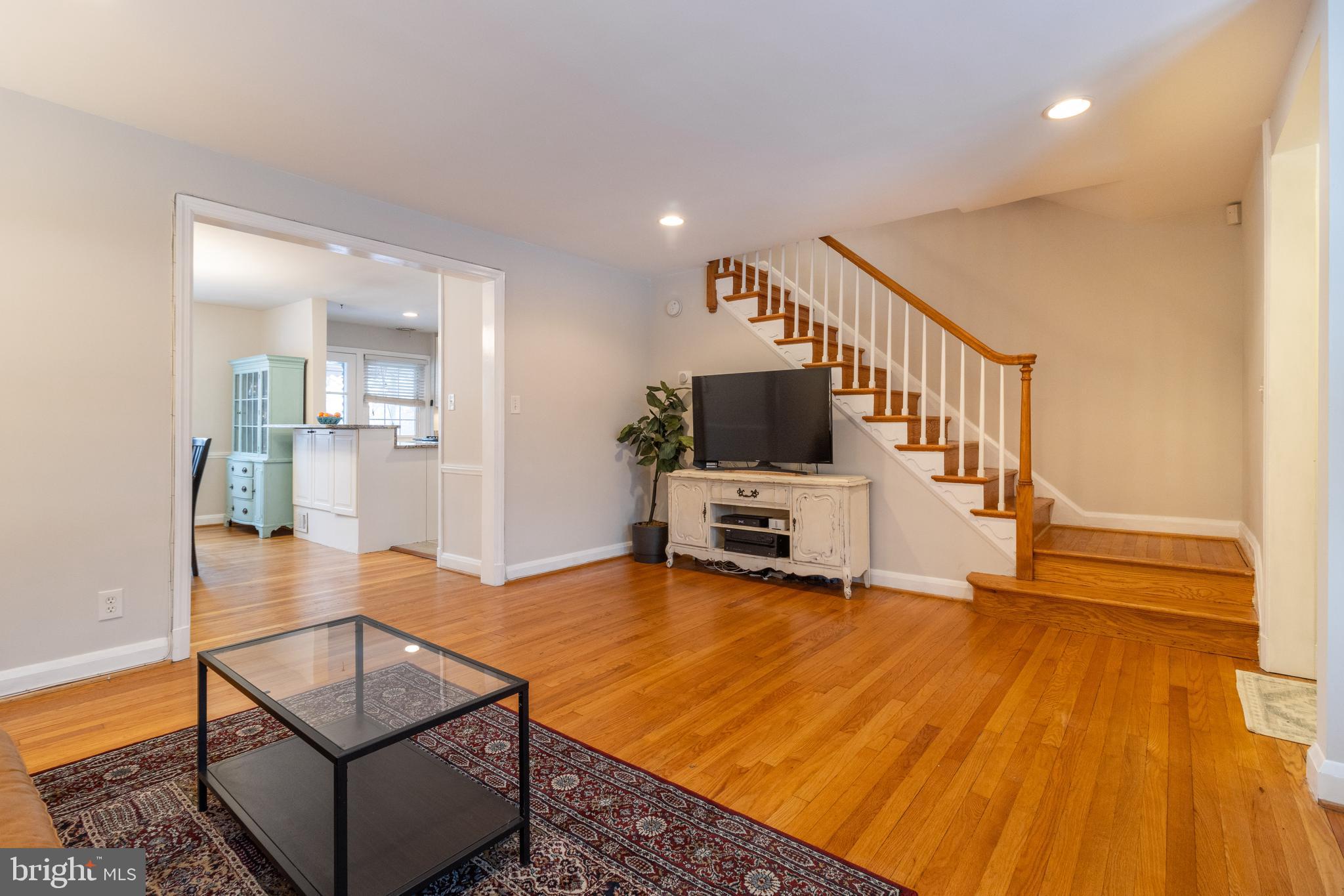 417 Lambeth Road Catonsville, MD 21228 - Photo 9 of 75