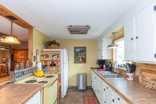 $275,000 | 258 Carroll Creek, Howardwick, TX 79226