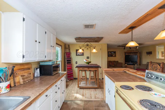 $275,000 | 258 Carroll Creek, Howardwick, TX 79226