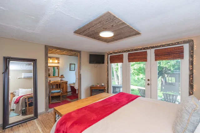 $275,000 | 258 Carroll Creek, Howardwick, TX 79226