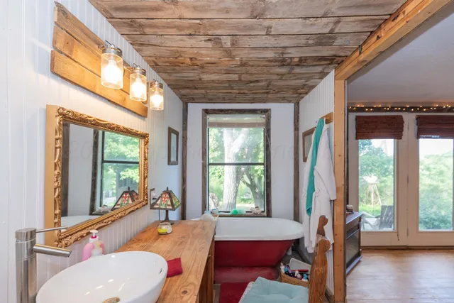 $275,000 | 258 Carroll Creek, Howardwick, TX 79226