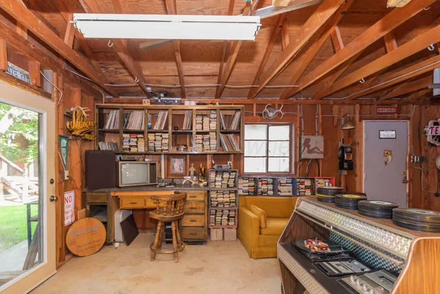 $275,000 | 258 Carroll Creek, Howardwick, TX 79226