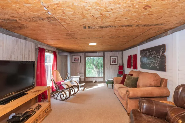 $275,000 | 258 Carroll Creek, Howardwick, TX 79226