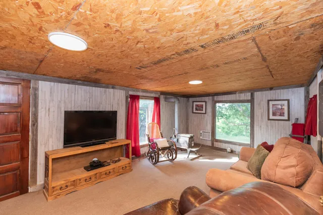 $275,000 | 258 Carroll Creek, Howardwick, TX 79226