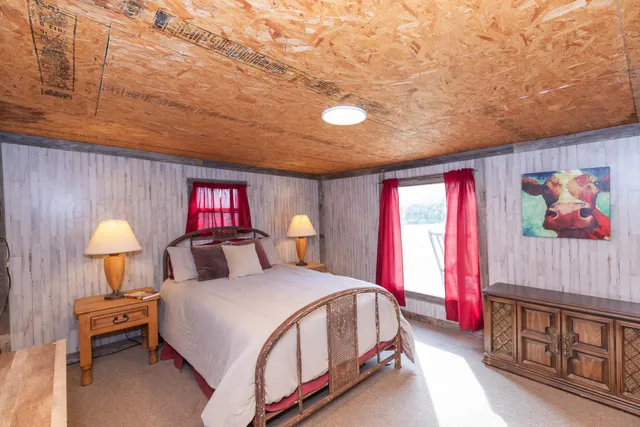 $275,000 | 258 Carroll Creek, Howardwick, TX 79226