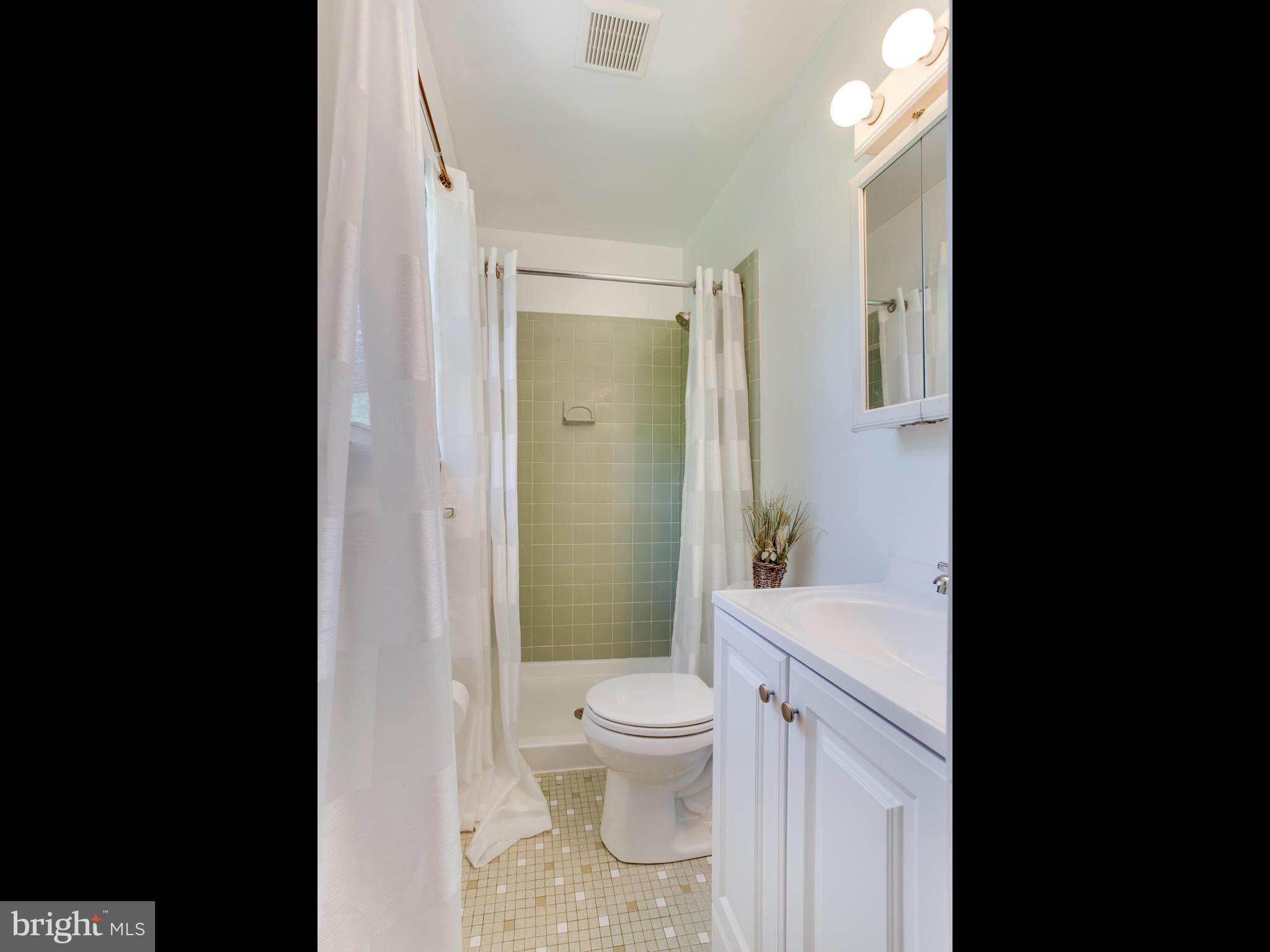 111 Claiborne Road Edgewater, MD 21037 - Photo 12 of 34 Gallery Image 12