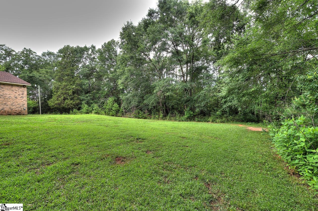 503 Edgewater Road Woodruff, SC 29388 - Photo 26 of 34