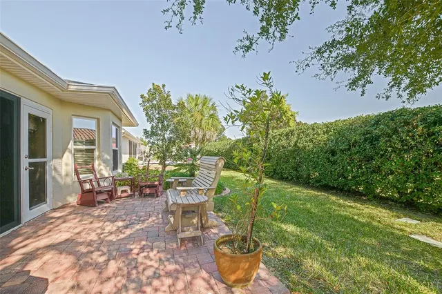 $384,500 | 10158 Julia Isles Avenue, Oxford, FL 34484