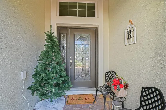 $384,500 | 10158 Julia Isles Avenue, Oxford, FL 34484