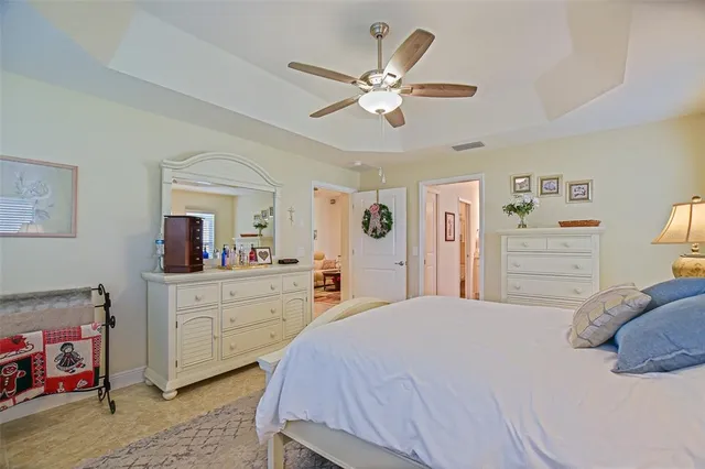 $384,500 | 10158 Julia Isles Avenue, Oxford, FL 34484