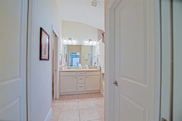 $384,500 | 10158 Julia Isles Avenue, Oxford, FL 34484