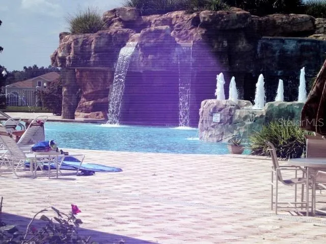 $384,500 | 10158 Julia Isles Avenue, Oxford, FL 34484