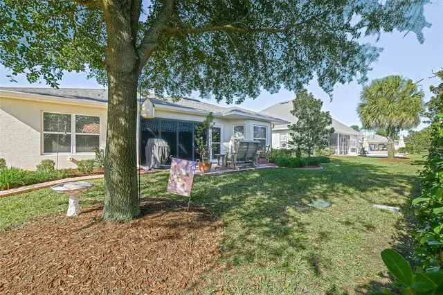 $384,500 | 10158 Julia Isles Avenue, Oxford, FL 34484