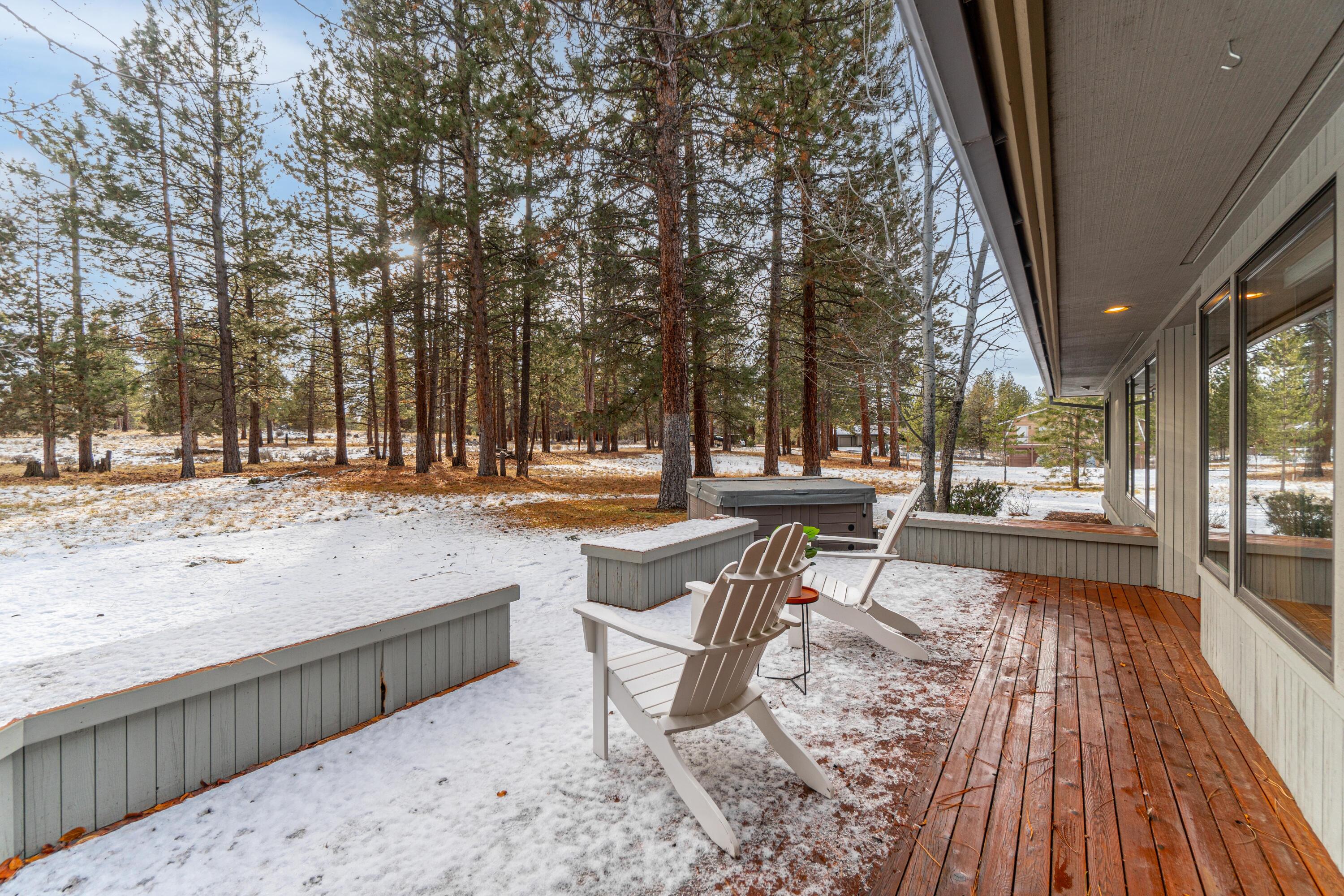 60013 West Ridgeview Drive Bend, OR 97702 - Photo 36 of 43 Back Deck