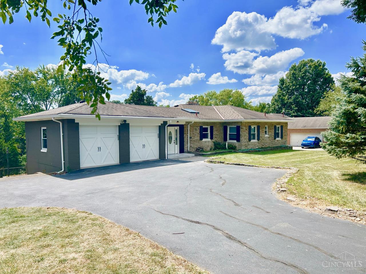 5111 West Fork Road Cincinnati, OH 45247 - Photo 2 of 41