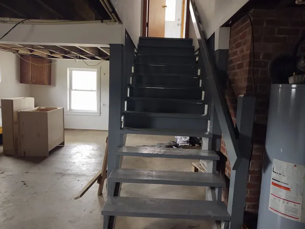 a view of walk in closet