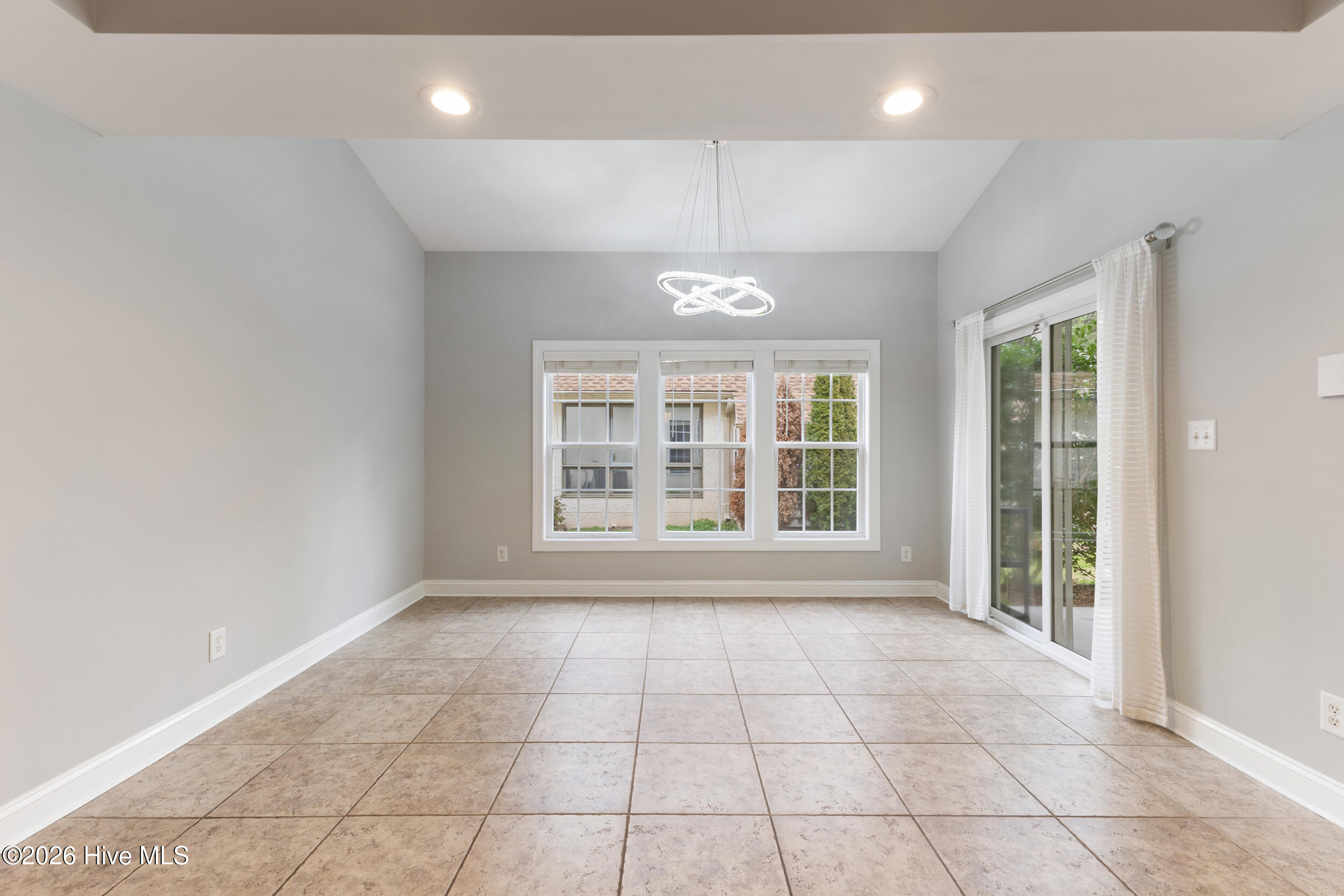 1008 Mill Run Road Sneads Ferry, NC 28460 - Photo 4 of 60 17_501a8299