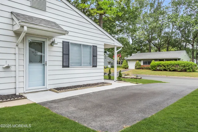 $105,000 | 29 A Arizona Avenue, Unit B, Whiting, NJ 08759