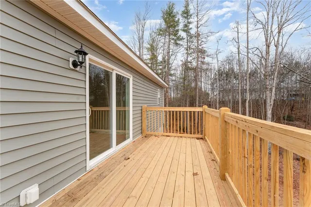 $289,900 | 122 Lake Street, Jonesville, NC 28642