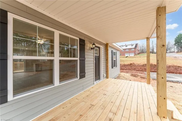 $289,900 | 122 Lake Street, Jonesville, NC 28642