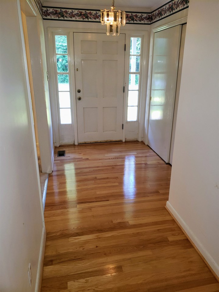 2511 West Cornwallis Road Durham, NC 27705 - Photo 8 of 27 Foyer