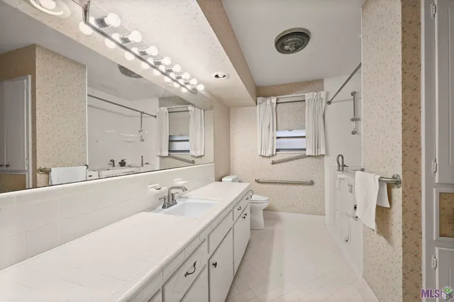 $399,000 | 1090 Colonial Drive, Baton Rouge, LA 70806