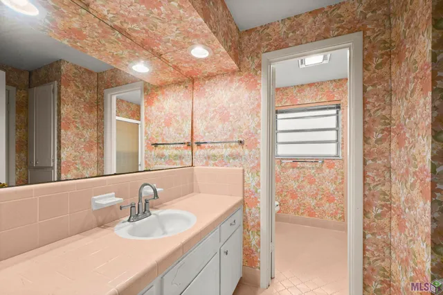 $399,000 | 1090 Colonial Drive, Baton Rouge, LA 70806