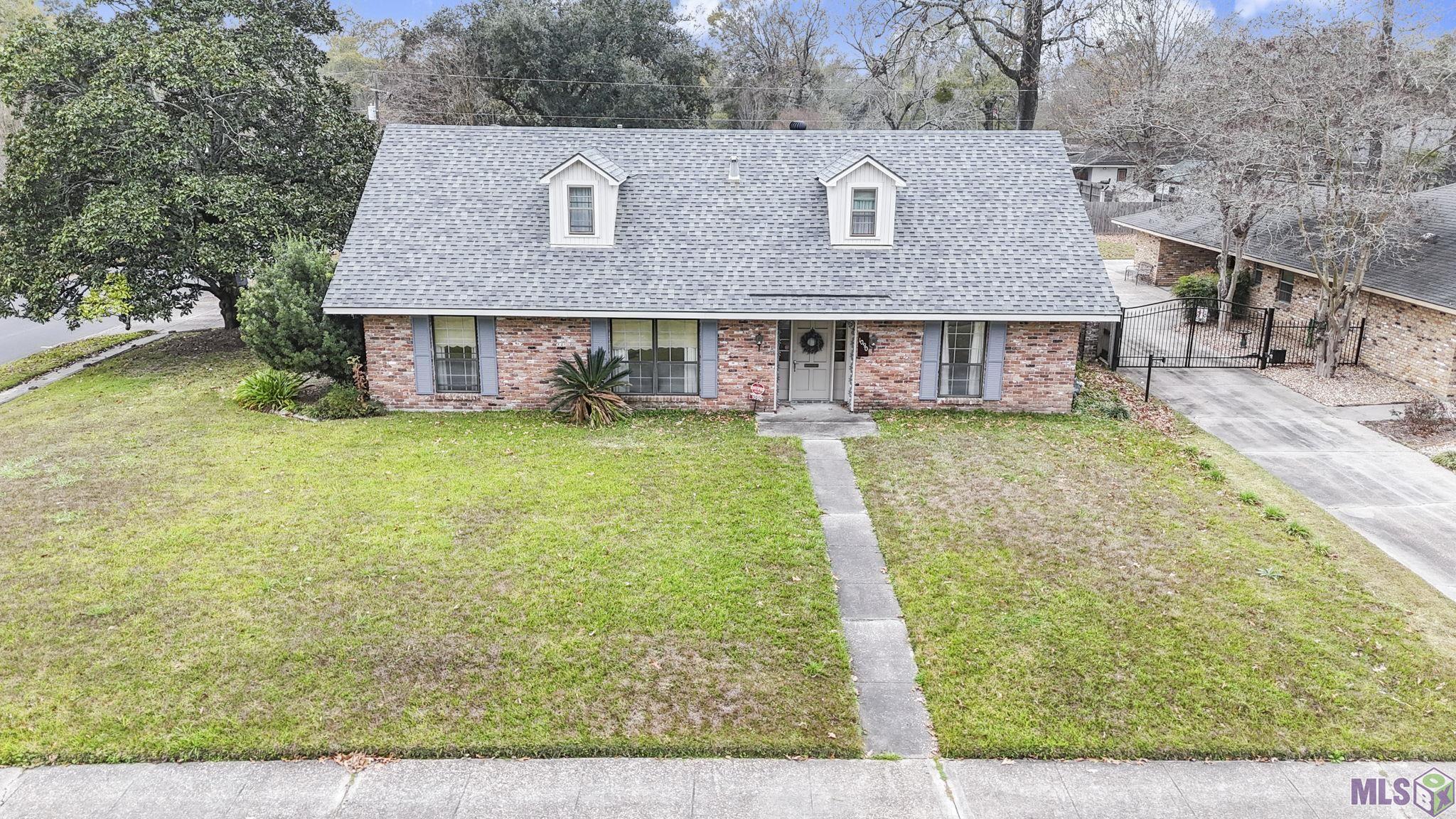 1090 Colonial Drive Baton Rouge, LA 70806 - Photo 2 of 27