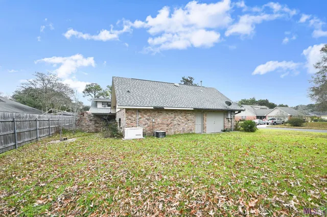 $399,000 | 1090 Colonial Drive, Baton Rouge, LA 70806