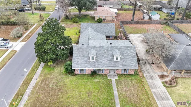$399,000 | 1090 Colonial Drive, Baton Rouge, LA 70806