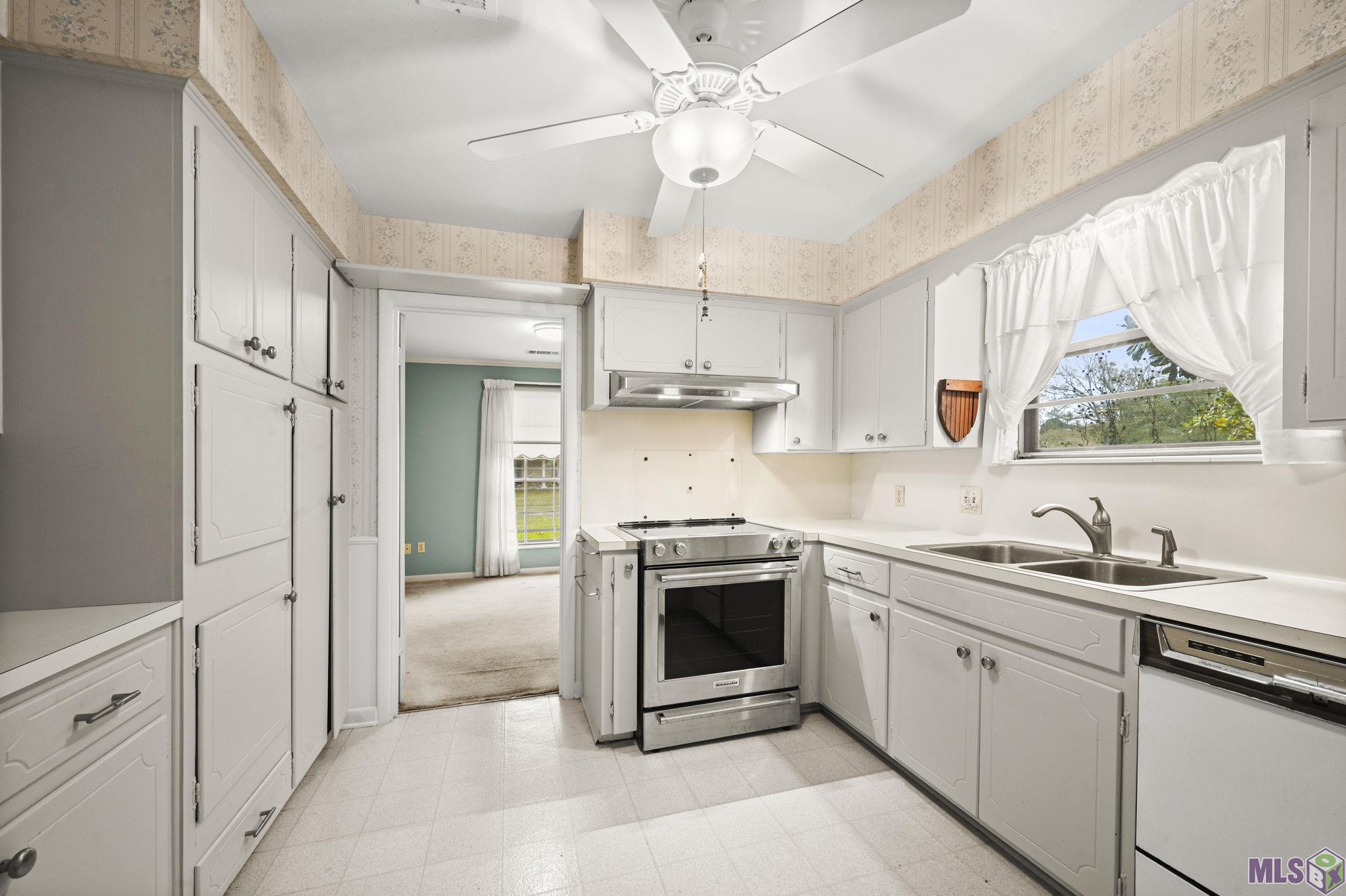 1090 Colonial Drive Baton Rouge, LA 70806 - Photo 5 of 27