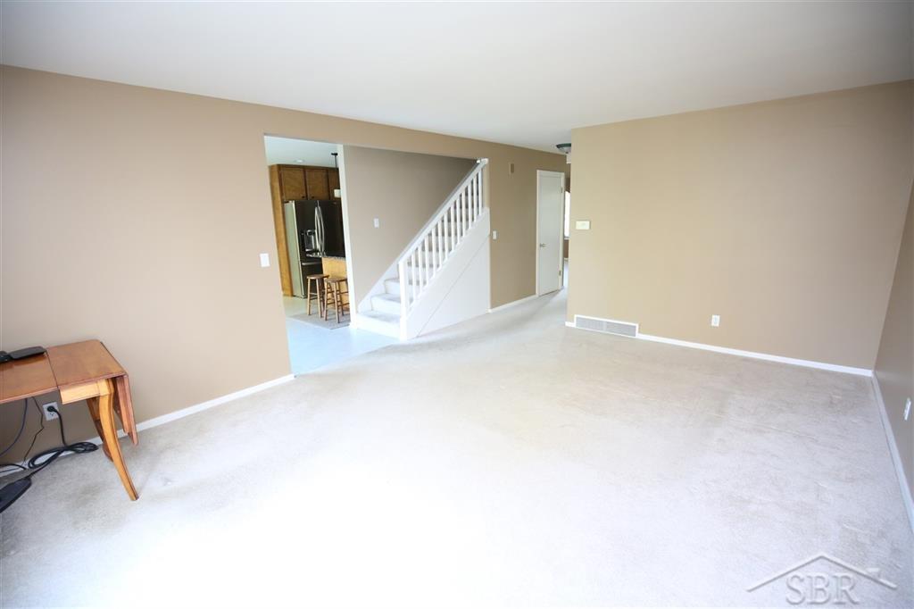 2941 East Mier Road Midland, MI 48642 - Photo 13 of 47 50011096-12.JPG