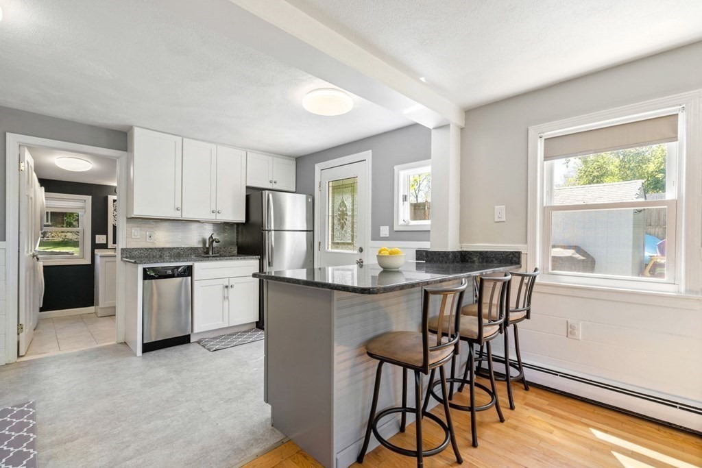 1213 Main Street Reading, MA 01867 - Photo 3 of 36 Gallery Image 3