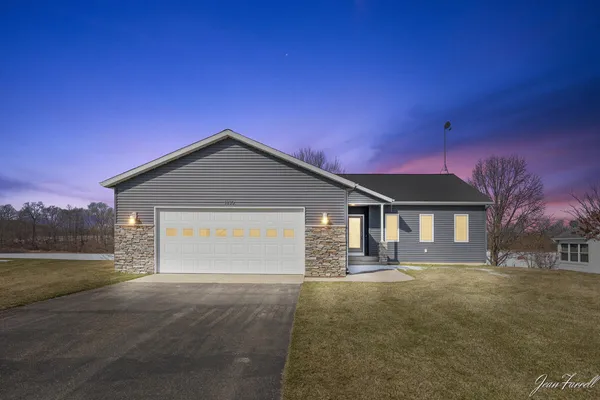 $599,900 | 1830 South Pratt Lake, Martin, MI 49070