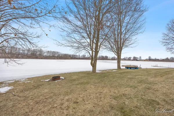 $599,900 | 1830 South Pratt Lake, Martin, MI 49070