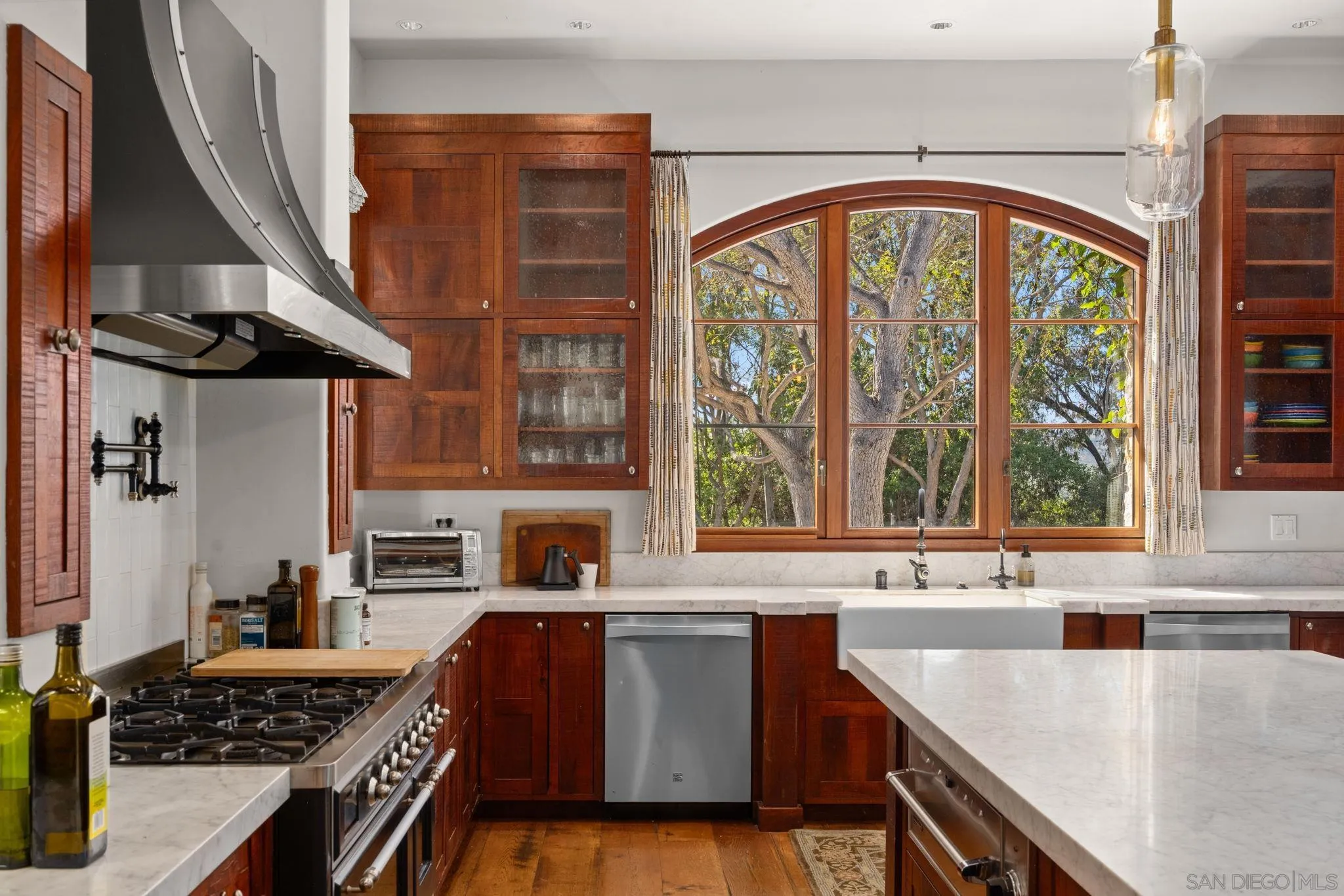 4505 La Noria Rancho Santa Fe, CA 92067 - Photo 7 of 28 Kitchen