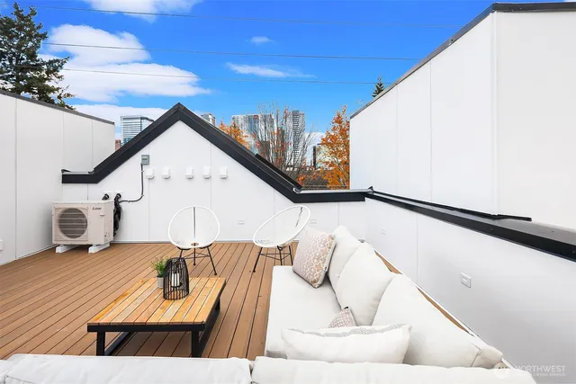 $2,049,000 | 419 99th Avenue Northeast, Bellevue, WA 98004