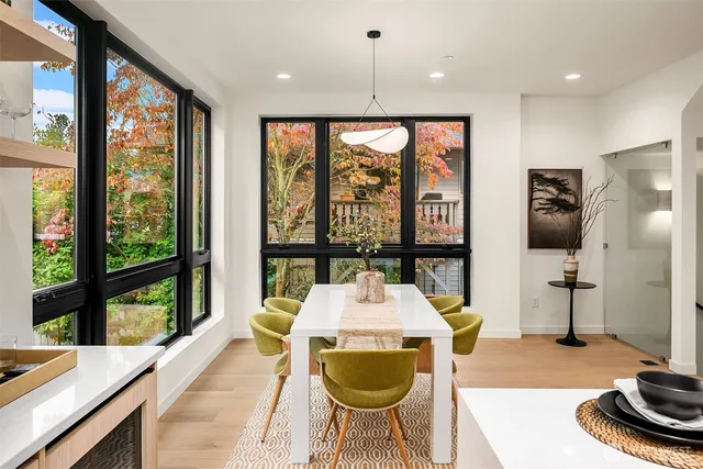 $2,049,000 | 419 99th Avenue Northeast, Bellevue, WA 98004