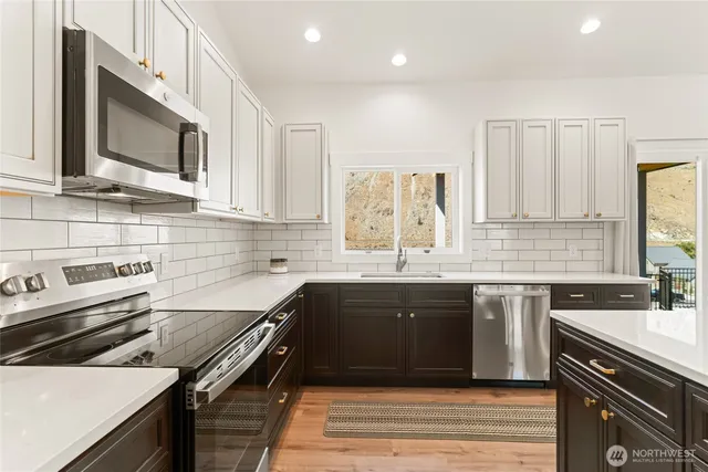 $975,000 | 15 East Shore Court, Orondo, WA 98843