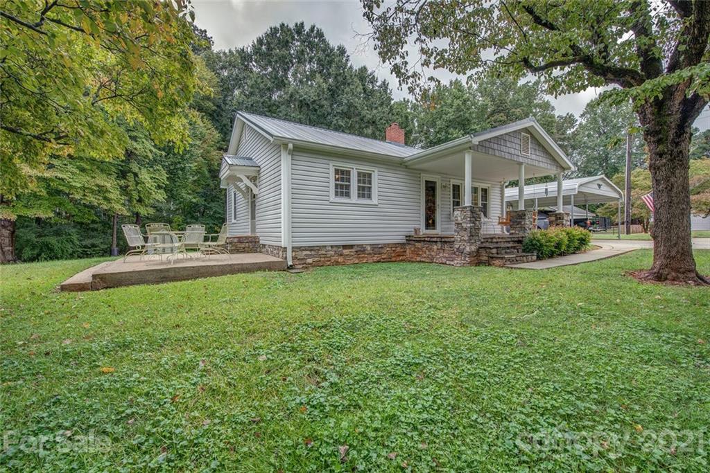 1405 Lane Road Mount Holly, NC 28120 - Photo 2 of 26 Gallery Image 2