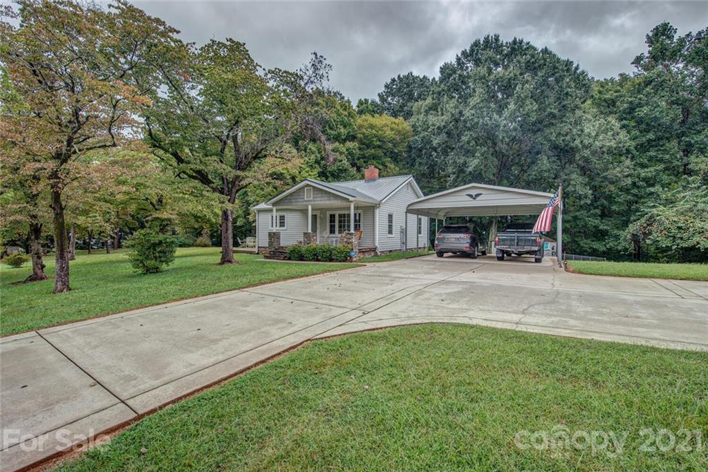 1405 Lane Road Mount Holly, NC 28120 - Photo 3 of 26 Gallery Image 3