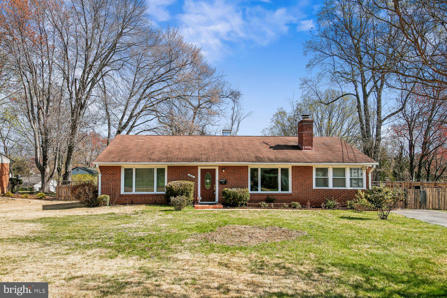 3610 Parklane Road Fairfax, VA 22030 - Photo 2 of 55 a front view of a house with a yard