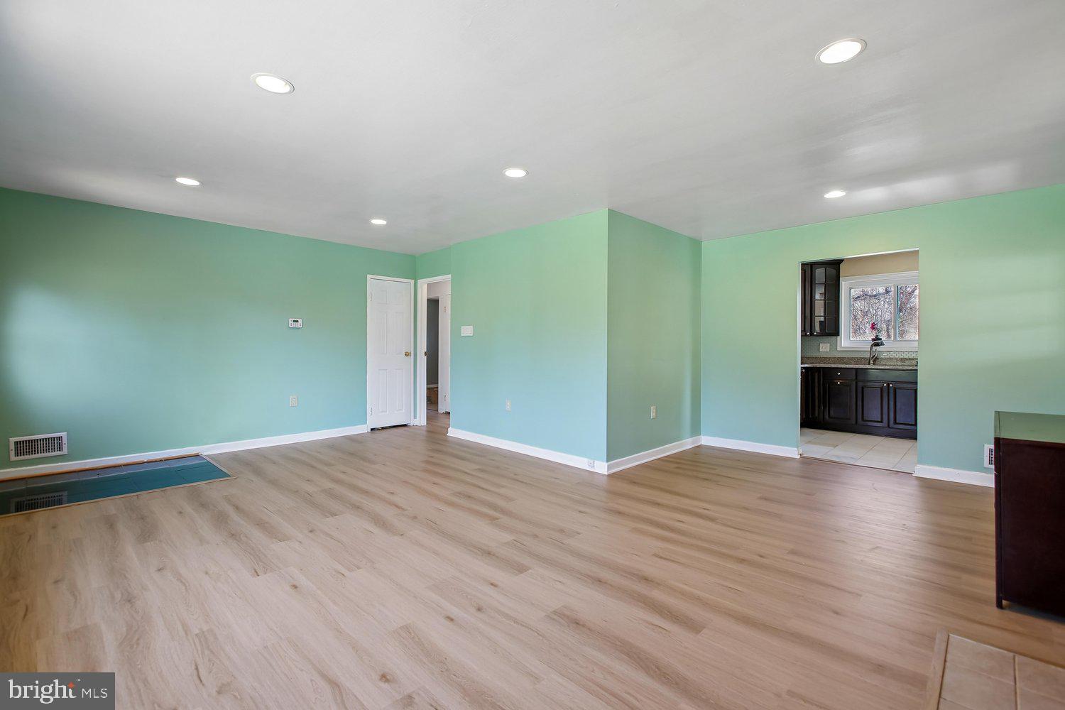 3610 Parklane Road Fairfax, VA 22030 - Photo 26 of 55 a view of empty room with wooden floor