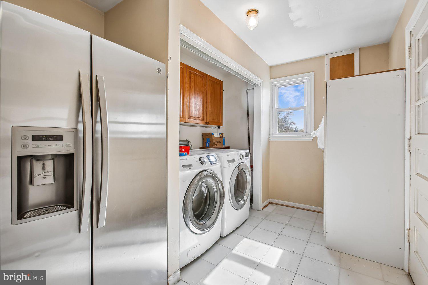 3610 Parklane Road Fairfax, VA 22030 - Photo 39 of 55 a utility room with dryer and washer
