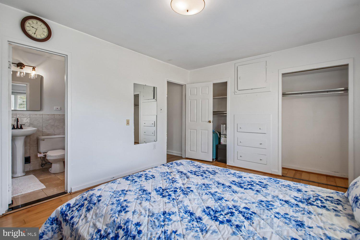 3610 Parklane Road Fairfax, VA 22030 - Photo 44 of 55 a bedroom with a bed and a window