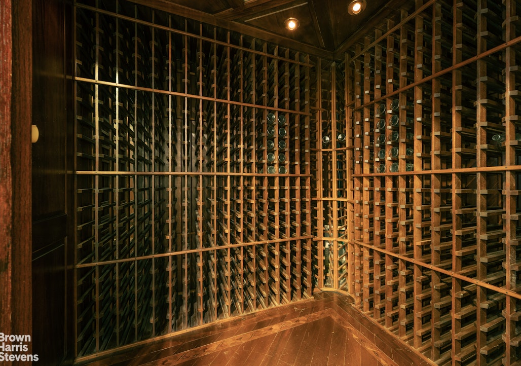 57 East 74th Street Manhattan, NY 10021 - Photo 16 of 60
